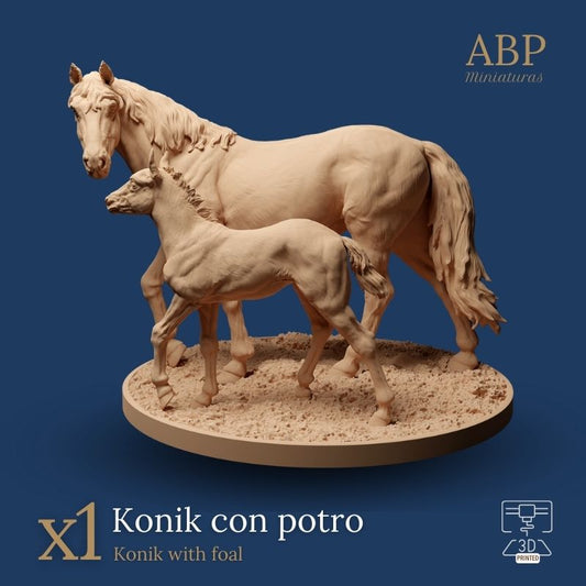 Yegua Konik con Potro