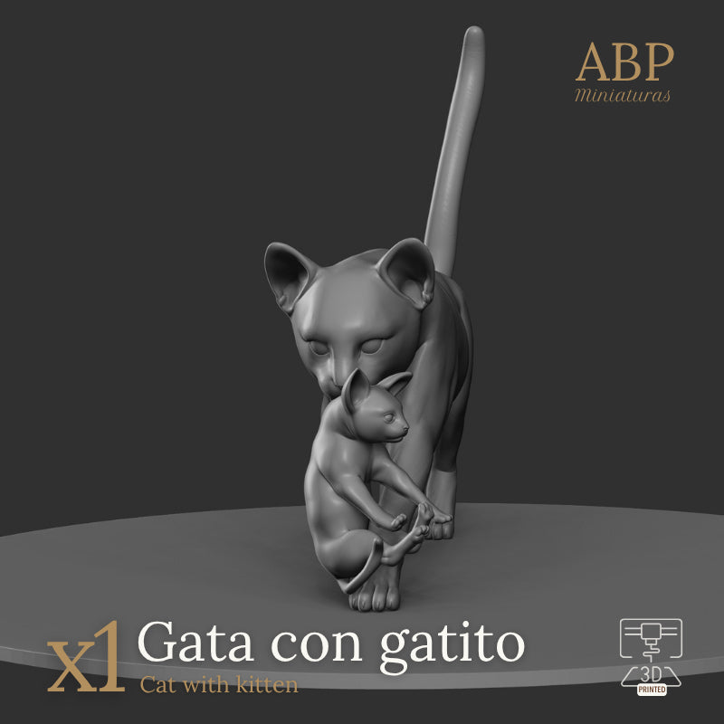Gata con Gatito