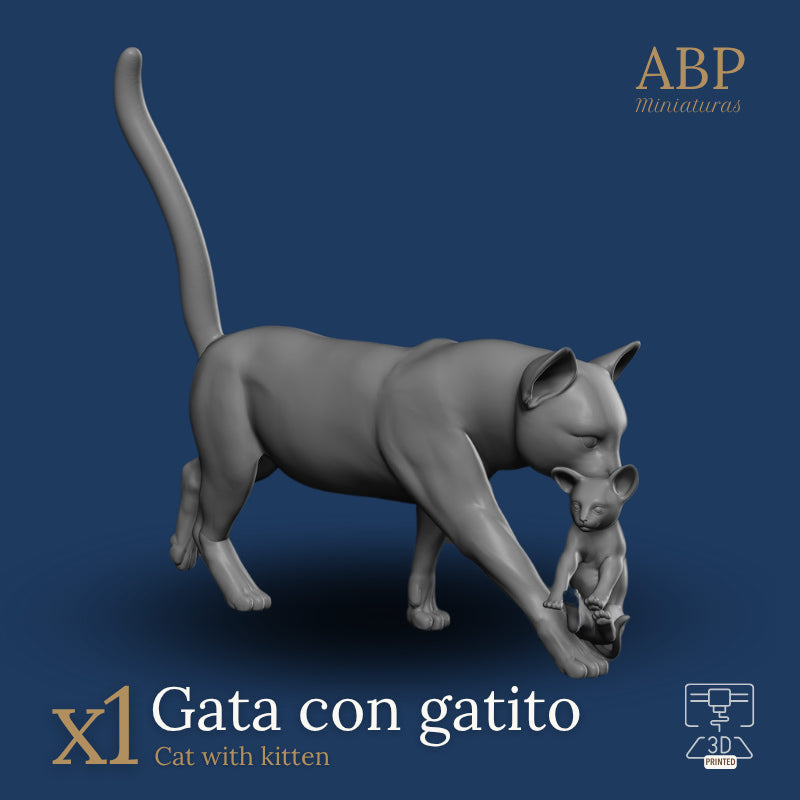 Gata con Gatito