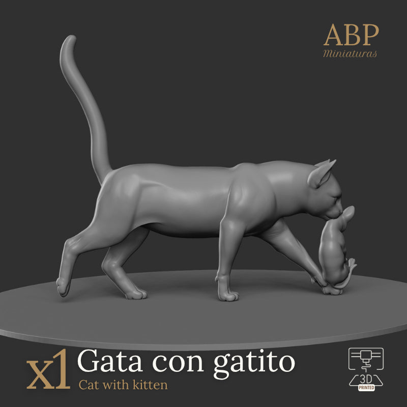 Gata con Gatito